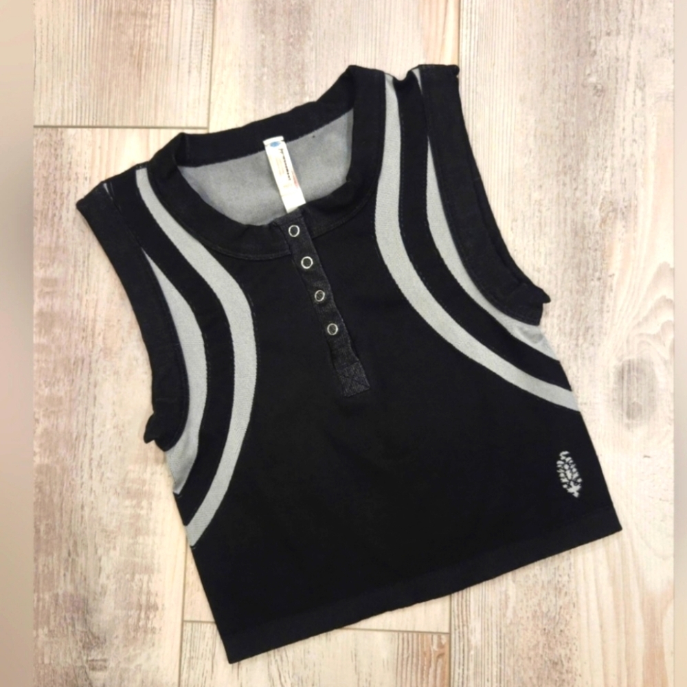 Free People Movement Monochrome Muscle Cropped Tee- Gray & Black W/ Buttons